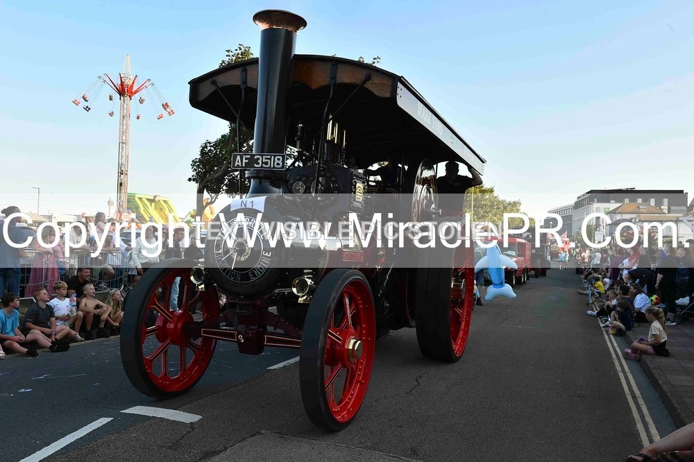 SH4_3500 - Carnival Procession.