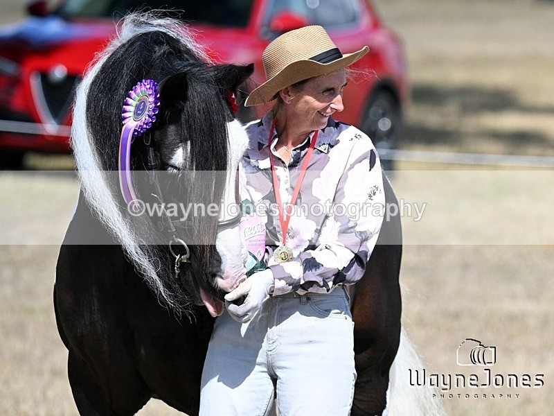 WJ7_9458 - Kellie and Nancy at Swallowfield 31-08-26