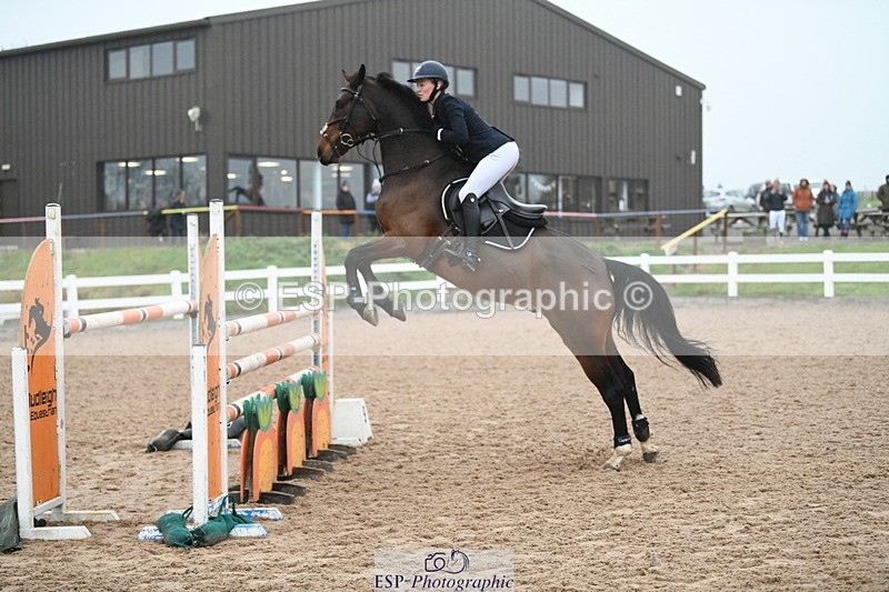 241103A-110611-07676 - SUN Cls 21 Snr Newcomers and 1.10m Open