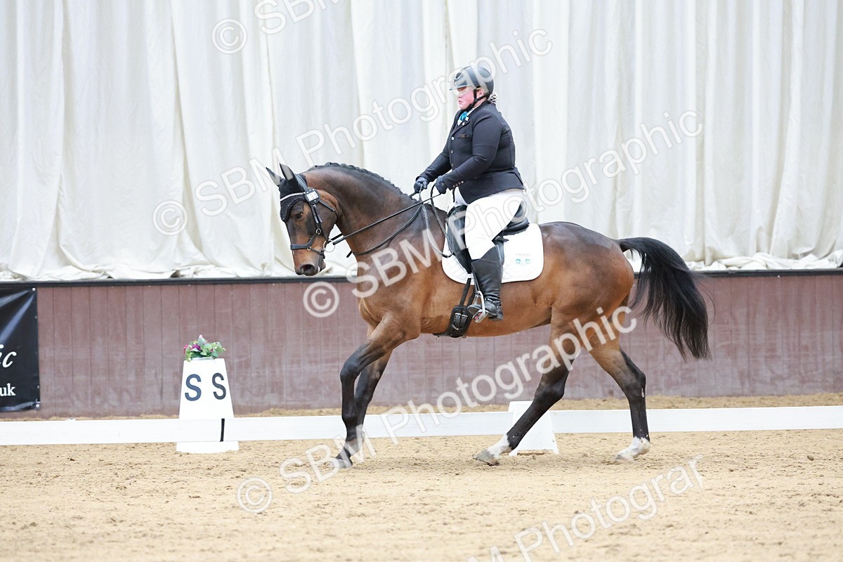 SBM_008913 - Class 6b - Novice 6 - 11.02-12.19