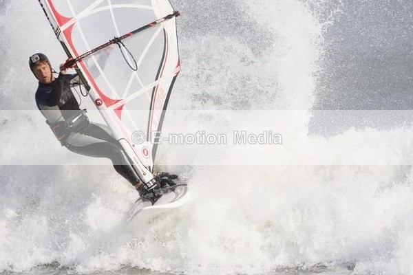 WS 190808-3 - Windsurfing