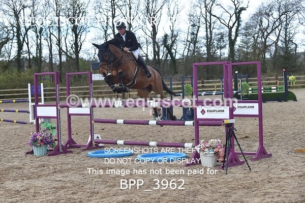 BPP_3962 - CLASS 4 Senior Newcomers/ 1.10m Open