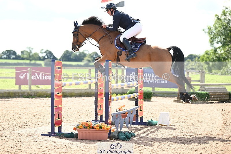 240913A-131534-04510 - Cls 15 Snr Foxhunter