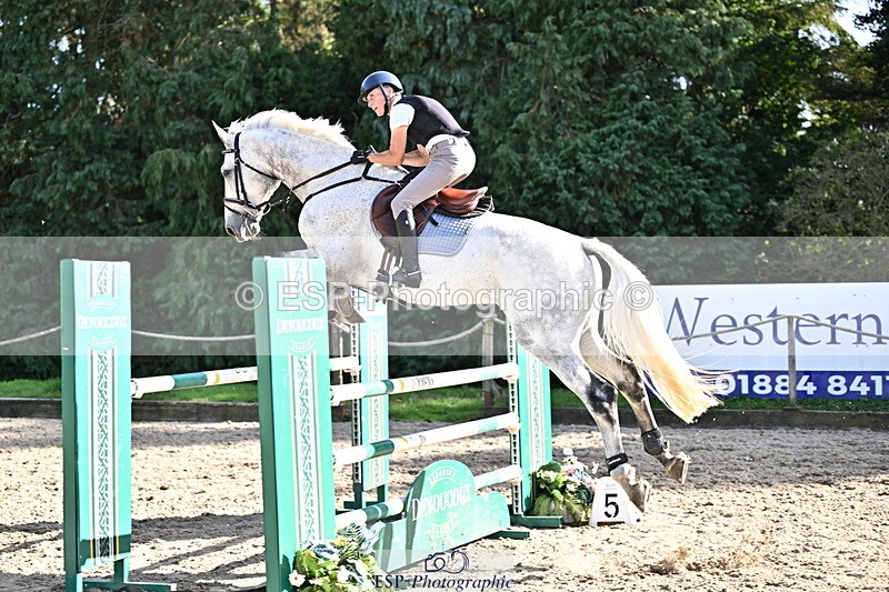 260906A-162236-04664 - Cls 24 Snr Foxhunter