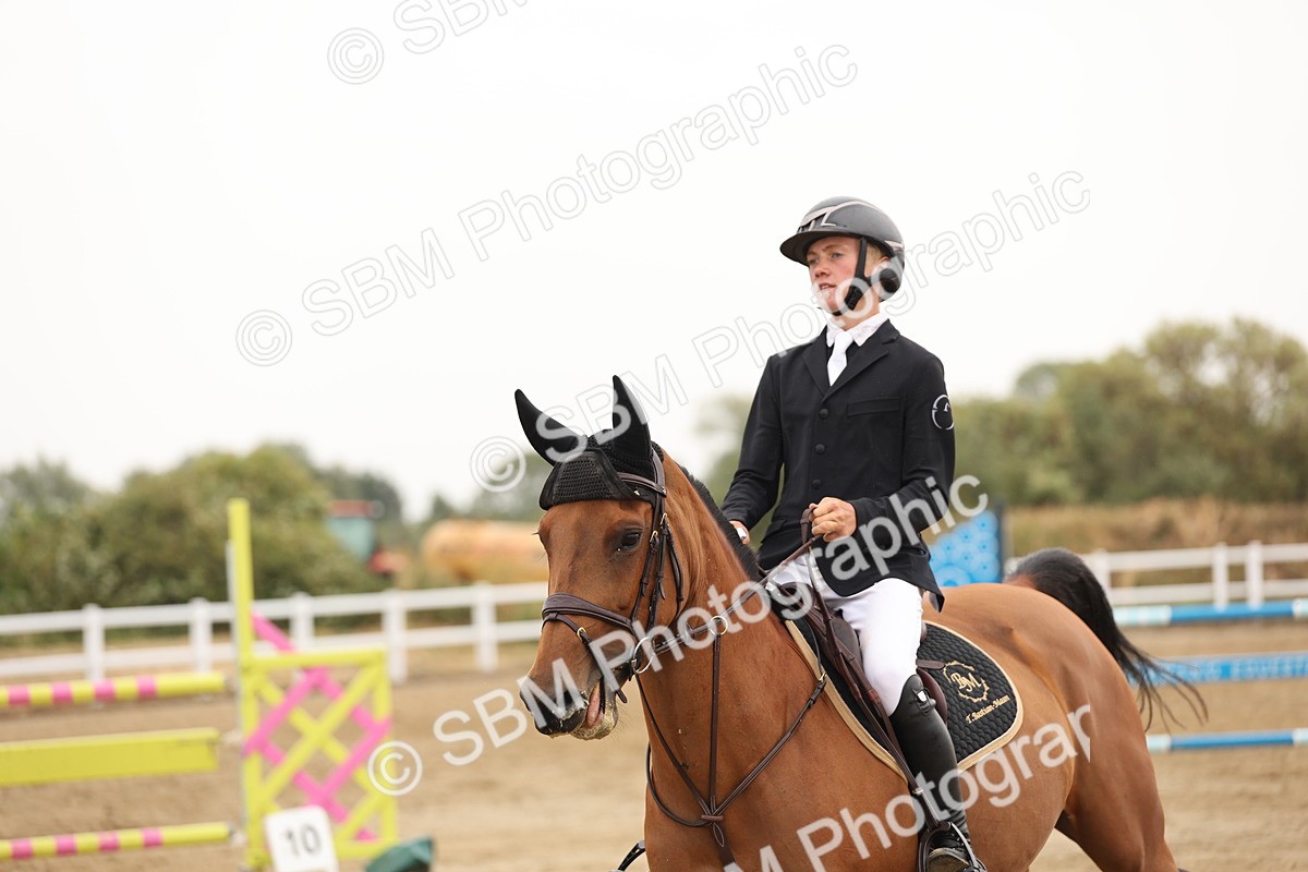 SBM_024090 - Class 6 - Senior Newcomers 1.10m