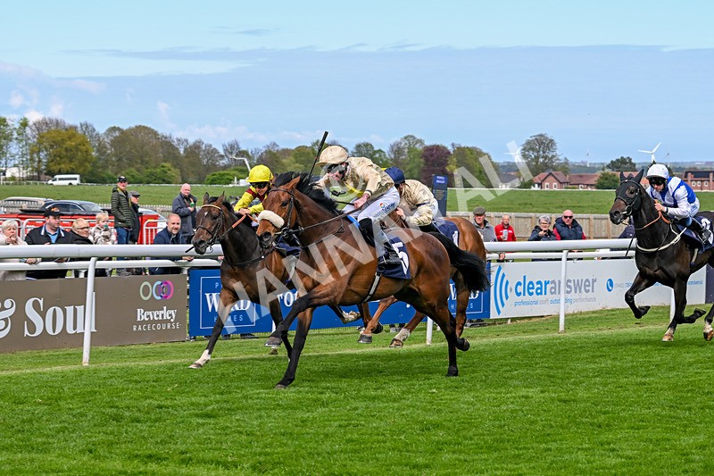 240425-Race 4-Bowen Island-1372 - Race 4