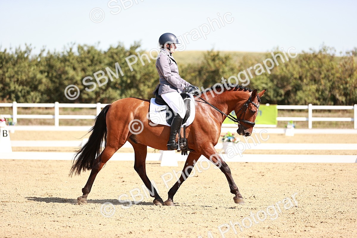 SBM_004495 - Class 12 - Novice 5 - 10.31-11.41