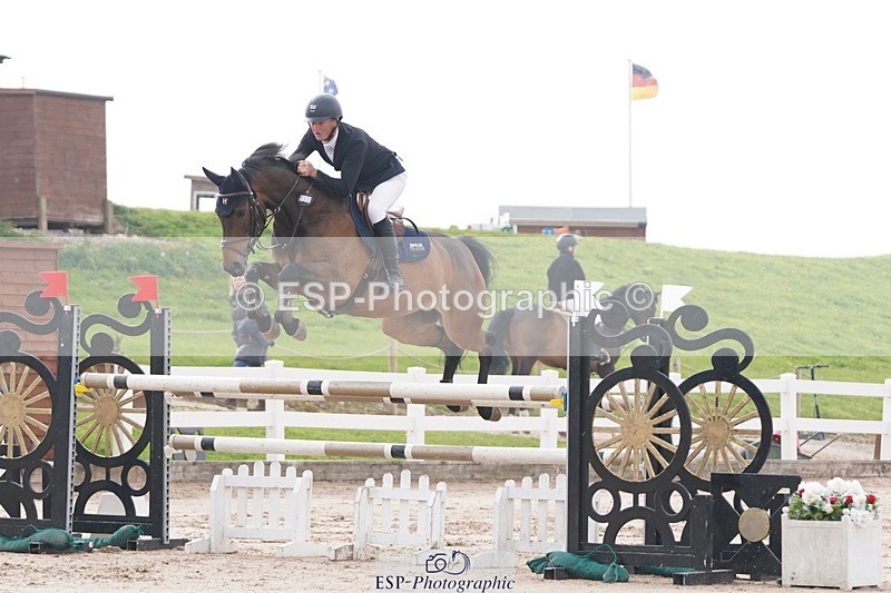 250425-094334-08341 - Cls 30 Young Horse 6yr old