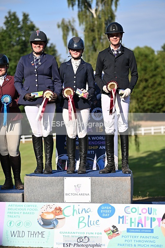 250822A-171540-24479 - Friday Presentations