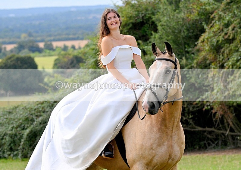 WJ7_5768-003 - Zoe & Fred Wedding Dress Shoot 09-08-25