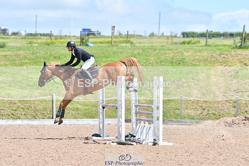 240609A-122314-05135 - Cls 18 Snr Newcomers and 1.10m Open