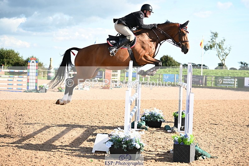 240913A-161015-05171 - Cls 18 National 1.40m Open