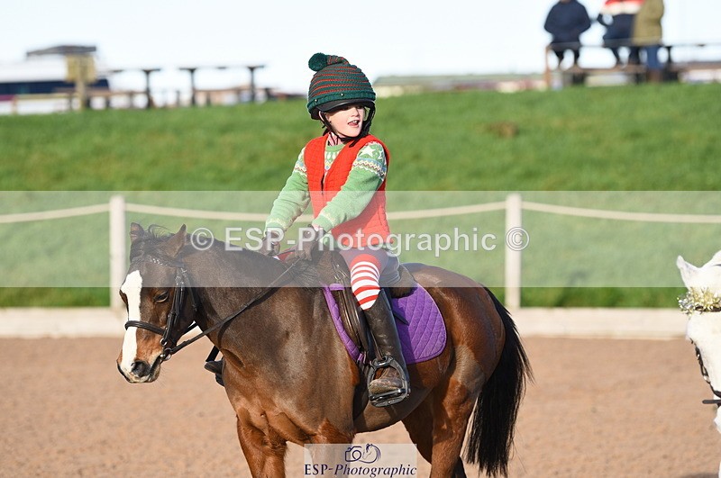 231202A-122736-01467 - Pairs