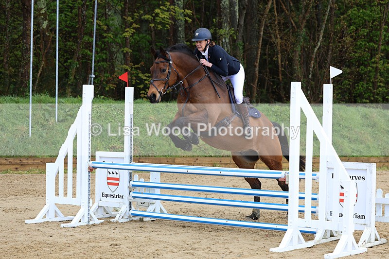 3E7A0702 - Class 4: Senior British Novice/90cm open