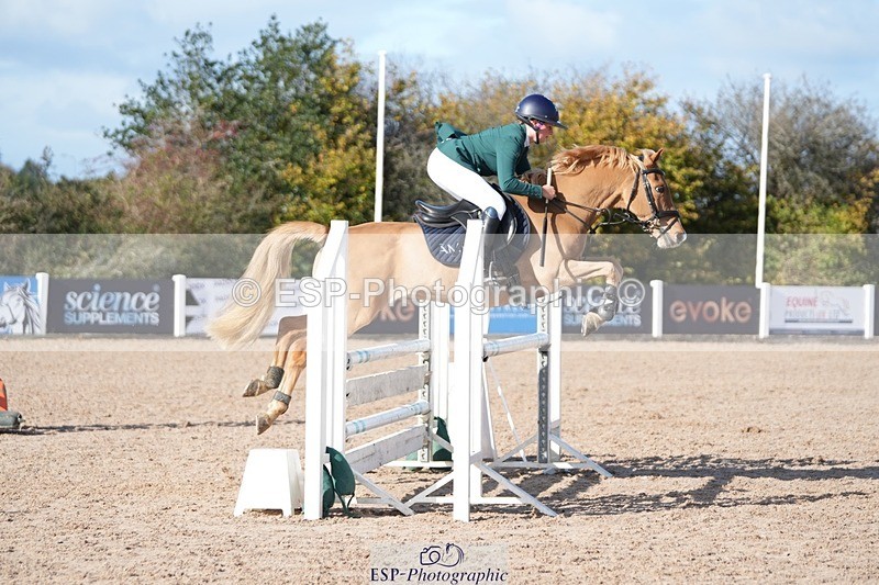 251025-130227-00457 - Cls 9 Pony Winter Discovery and 90cm