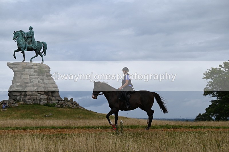 DSC_6214 - Time at Statue 12:17 to 12:44