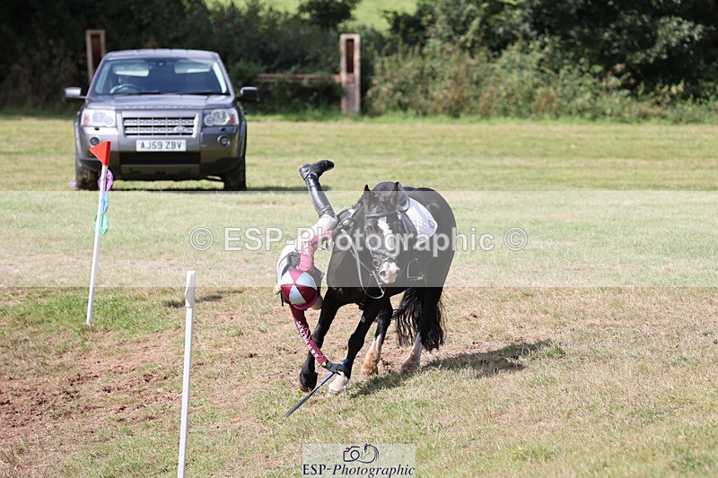 240825X-112708-32263 - 70cm XC 11.00 to 12.00