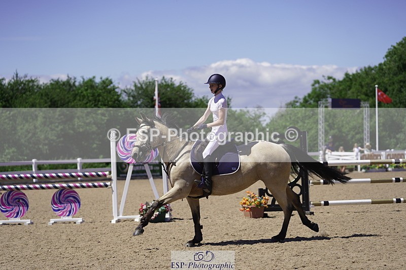 230624A-141120-01792 - Cls 25 Pony Newcomers & 1m Open