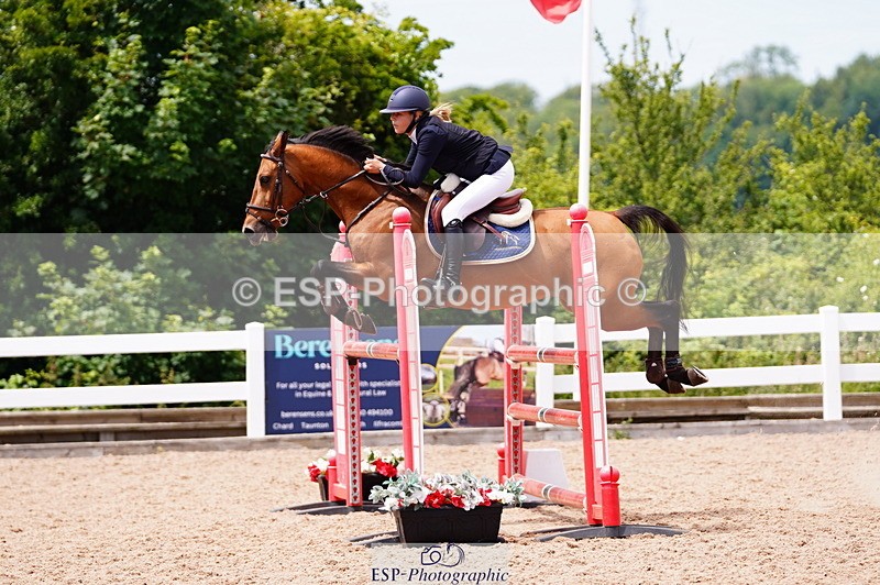 240629A-125322-05487 - Cls 18 Newcomers and 1m Open