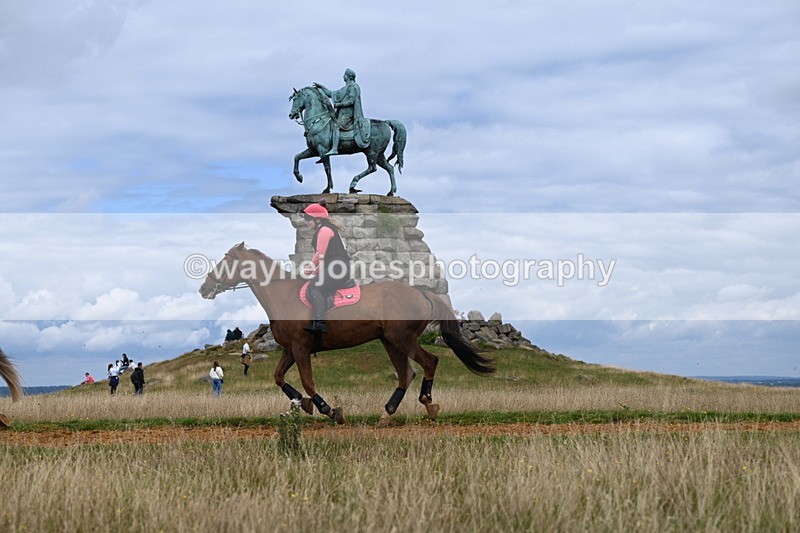 DSC_6786 - Time at Statue 12:45 to 13:15