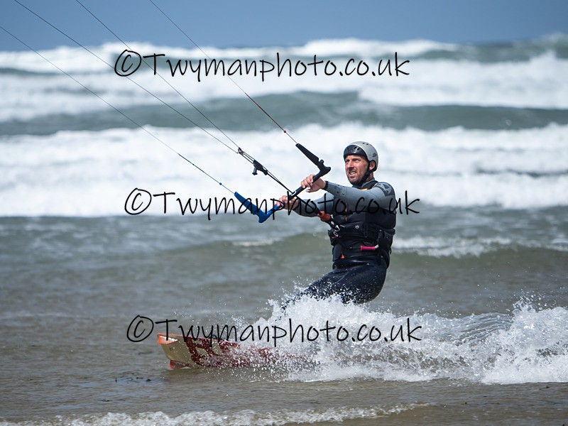 P5252069 - Westward Ho Kiters & Windsurfers 25/5