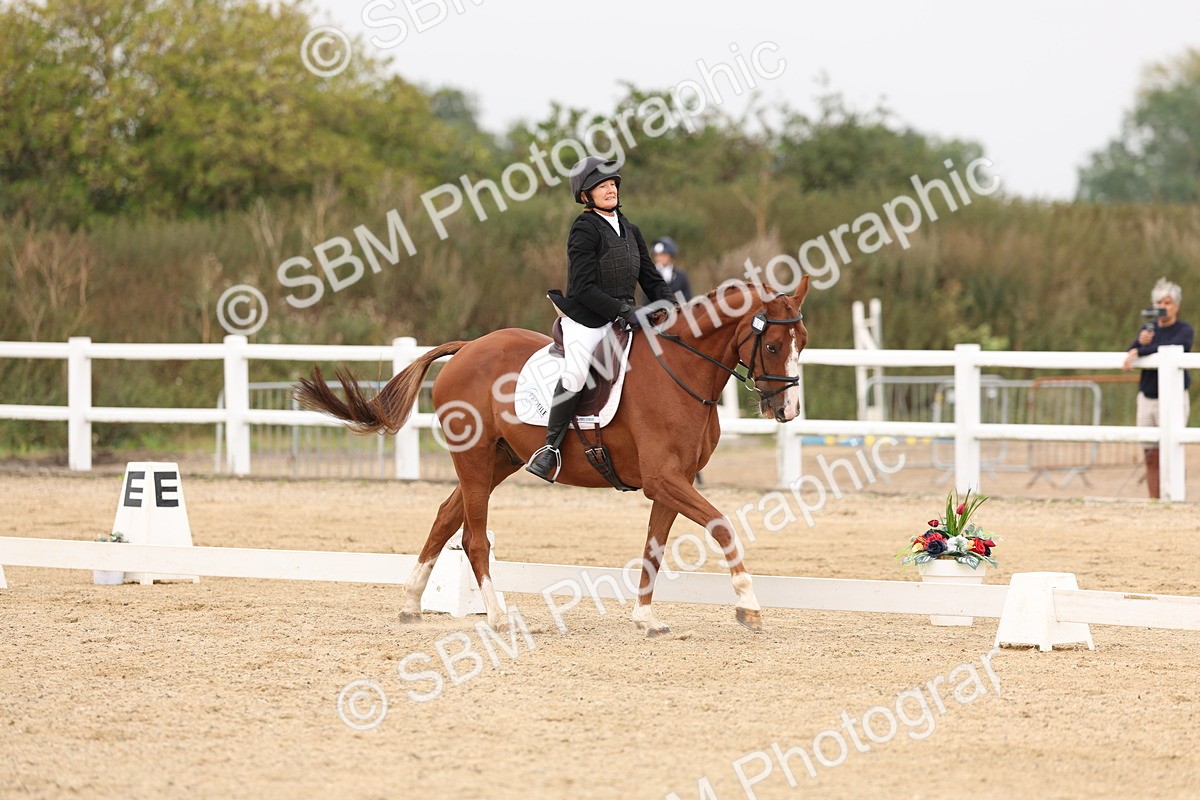 SBM_01429 - Class 9 - Novice 27 Champs