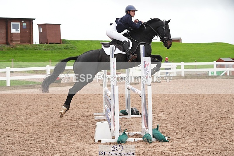 251109-084829-03085 - Cls 15 British Novice and 90cm Open