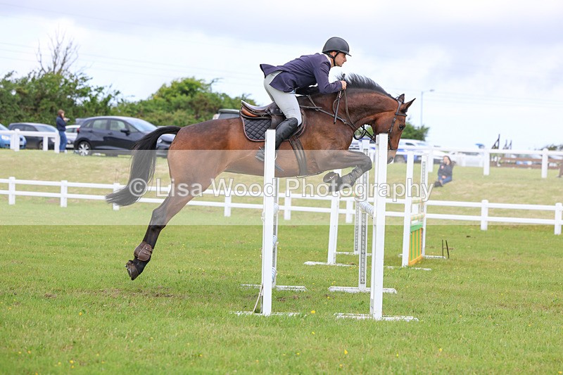 3E7A7001 - Class 11: Senior Newcomers/1.10 open