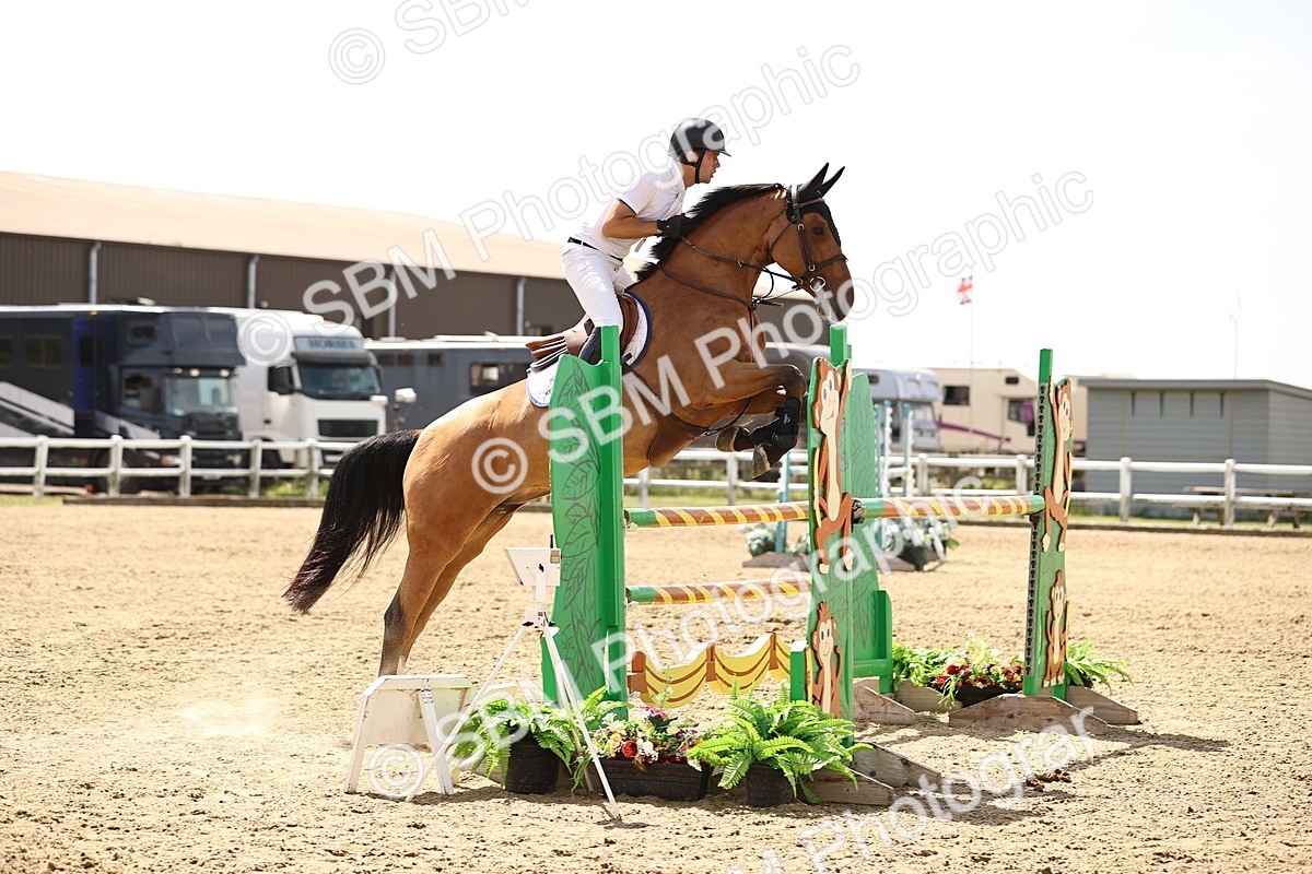 SBM_000623 - Class 15 - Redpost Equestian Senior Foxhunter - 1.20m