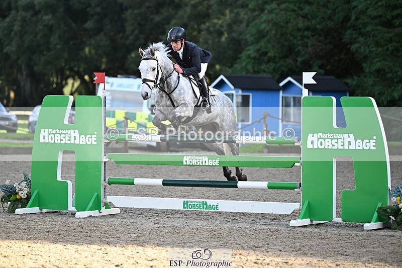 241025-101300-05339 - 107-Simon.Grieve-BEST.ESCAPADE