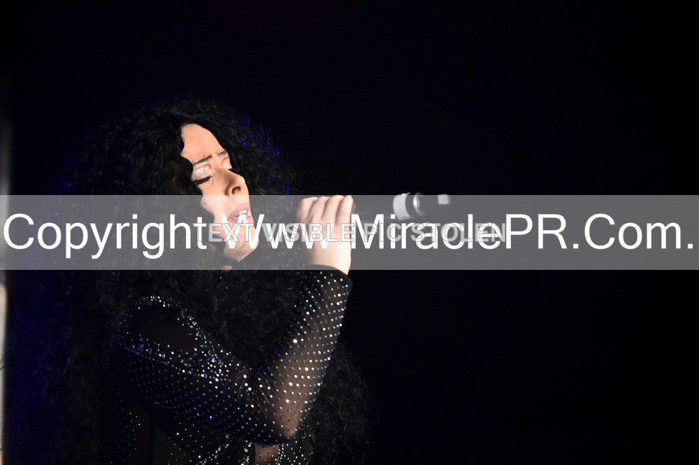SH4_6371 - The Cher Experience
