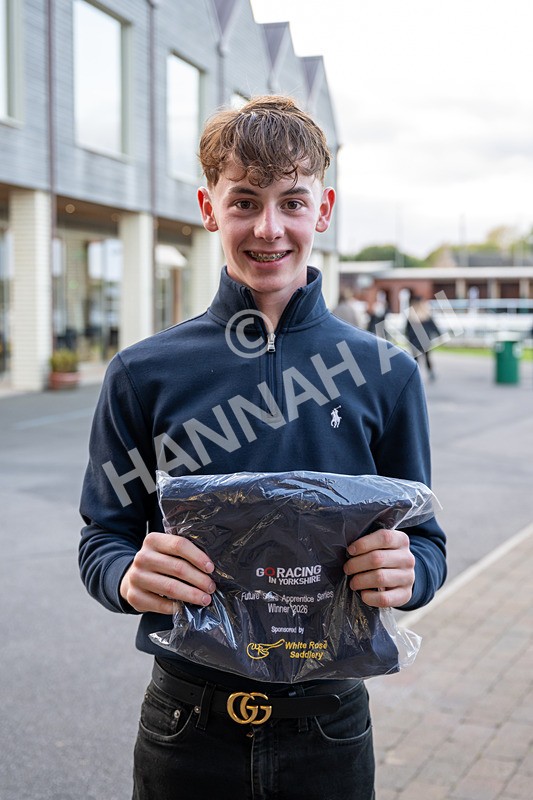 171026-Race 8-Gentle Warrior-8828 - Race 8 5.15pm Go Racing In Yorkshire Future Stars Apprentice Handicap