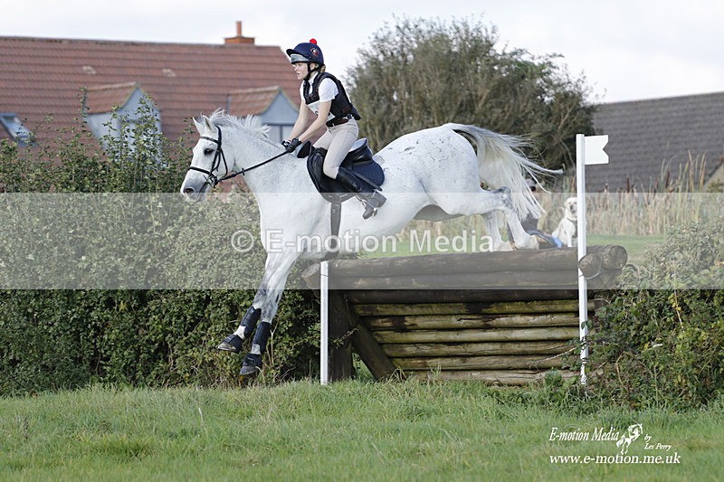  WWHT 171021 3974 - Open (1.00m)  17/10/21