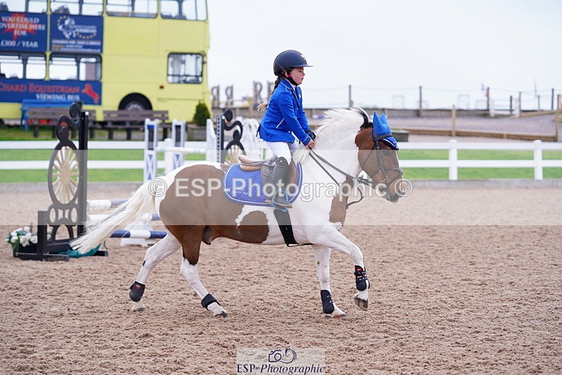240505A-082722-03832 - Cls 11 Clear Round 50cm