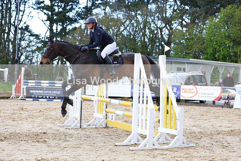 3E7A0681 - Class 4: Senior British Novice/90cm open