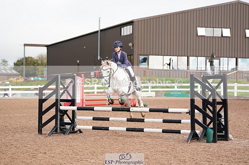 241027A-101448-02043 - SUN Cls 4 Pony British Novice and 80cm