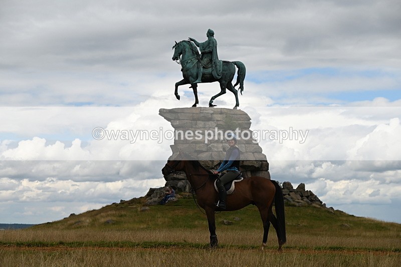 DSC_9374 - Time at Statue 14:33 to 15:10