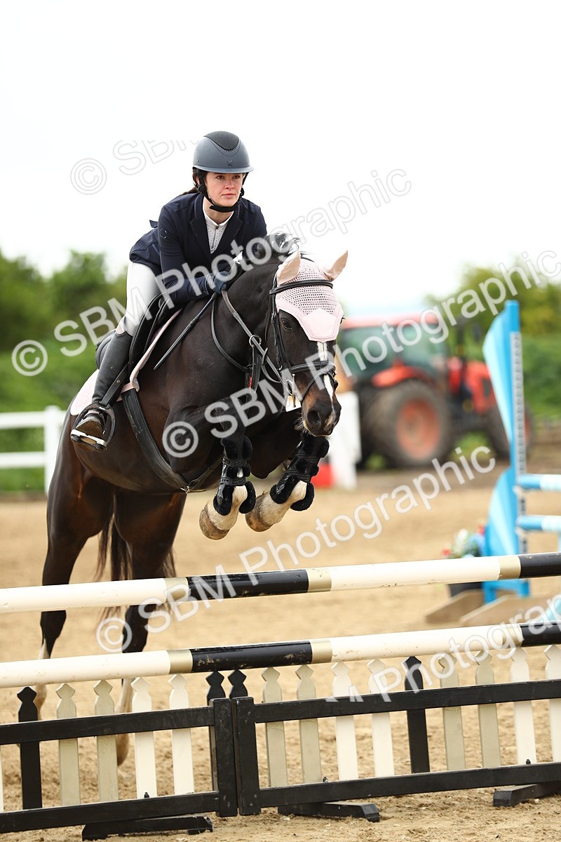 SBM_000450 - Class 2 - Senior British Novice 90cm