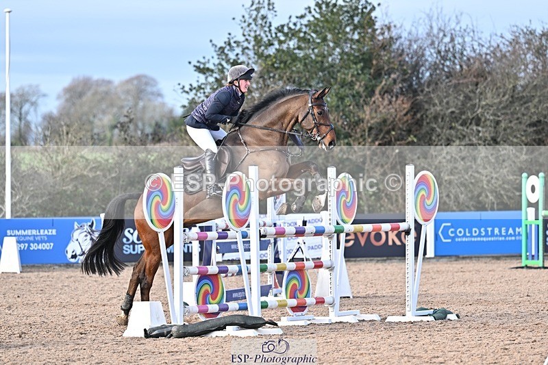 251126-123056-00466 - Cls 4 Newcomers and 1.10m