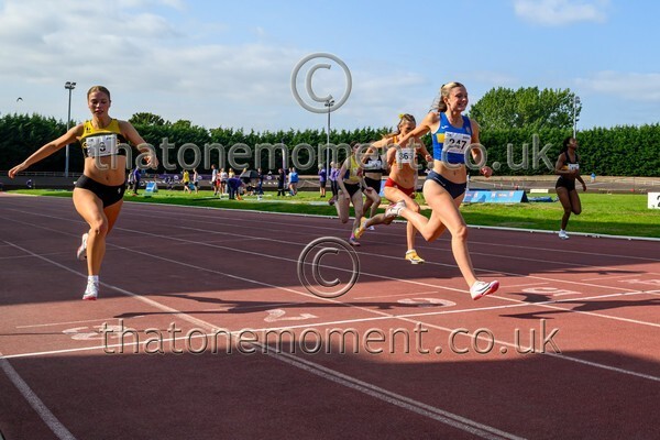 Age26 SAT-815315 - Track Female Set Two