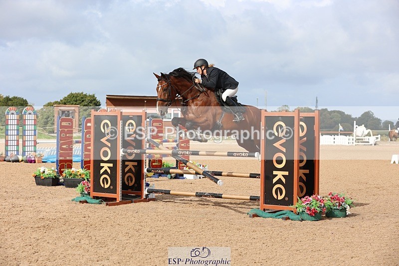 250911-104000-00684 - Cls 2 Snr Newcomers