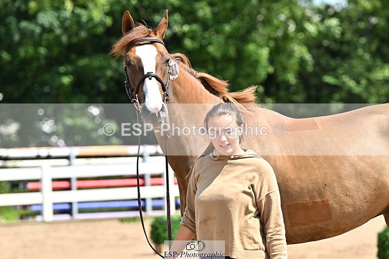 240718A-105240-00992 - Trot Up 11am to 12pm