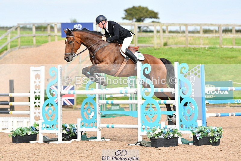 240915A-164355-11094 - Cls 30 Snr Foxhunter