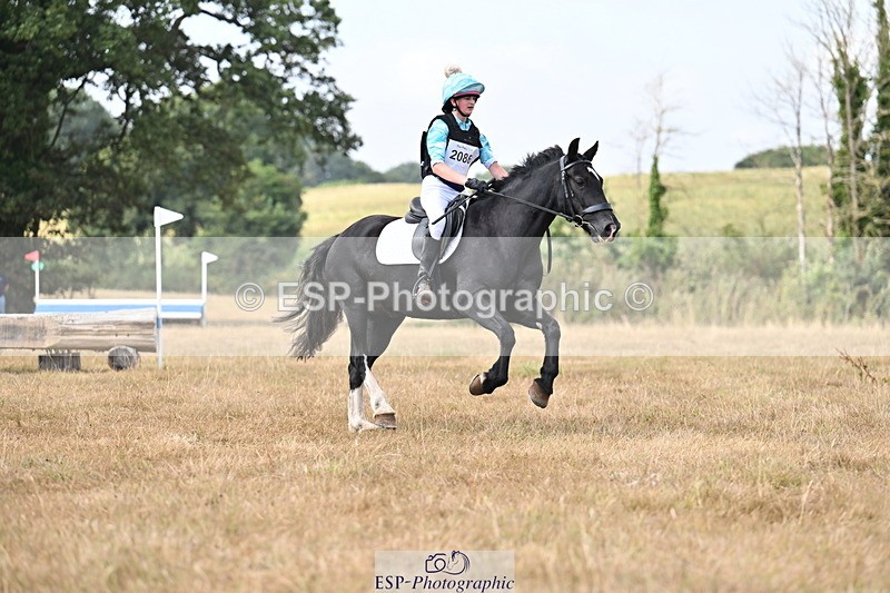 250824A-131223-37015 - 2086-Natalie.Squire-Charcoal