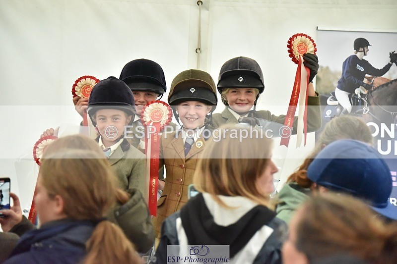 230825-171536-12991 - Friday 60cm and 70cm presentations