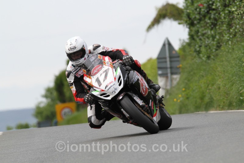 Dan Kneen Suzuki / Cookstown B.E.Racing - Pokerstars Senior TT