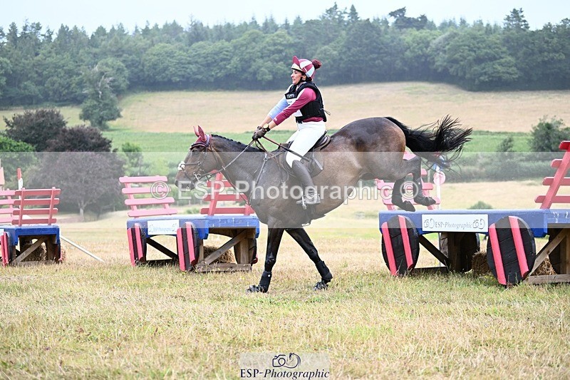 250803A-130304-13383 - M-570-Lizette.Jackman-MURPHYS.GAUNTLET