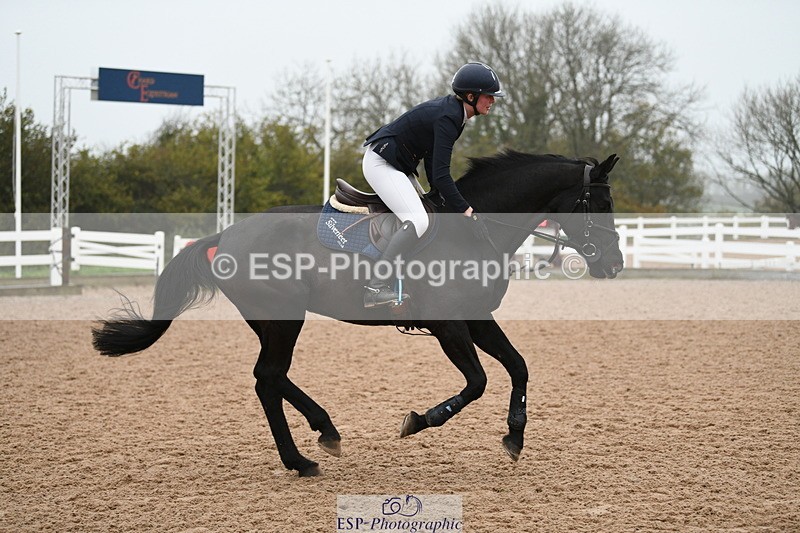 241103A-105037-07602 - SUN Cls 21 Snr Newcomers and 1.10m Open