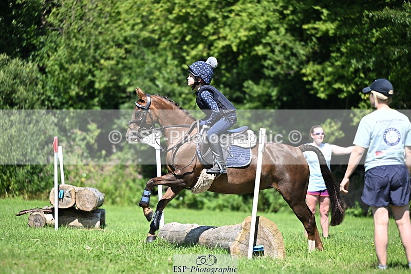 240729B-142652-02779 - Abbie's Group XC