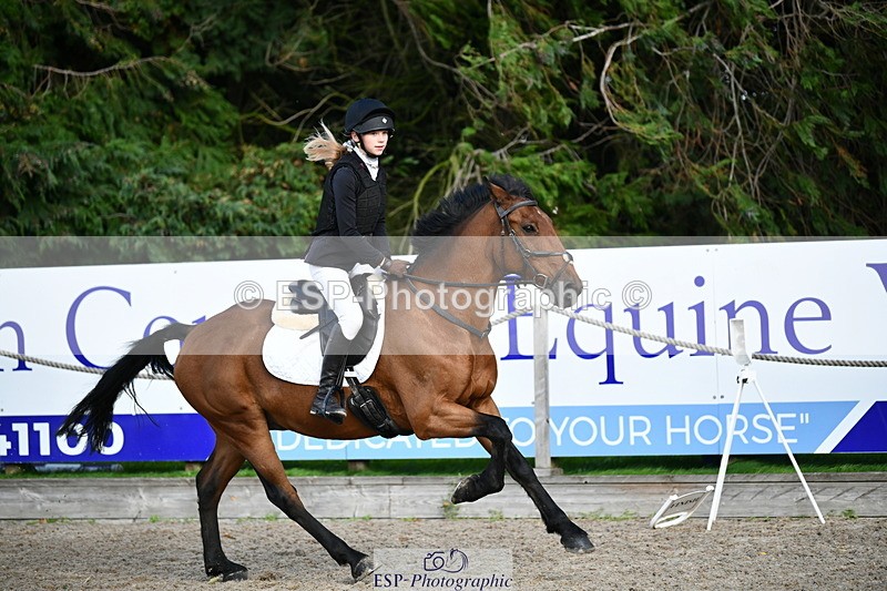 251004A-151148-01720 - Classes 8 & 9 70cm